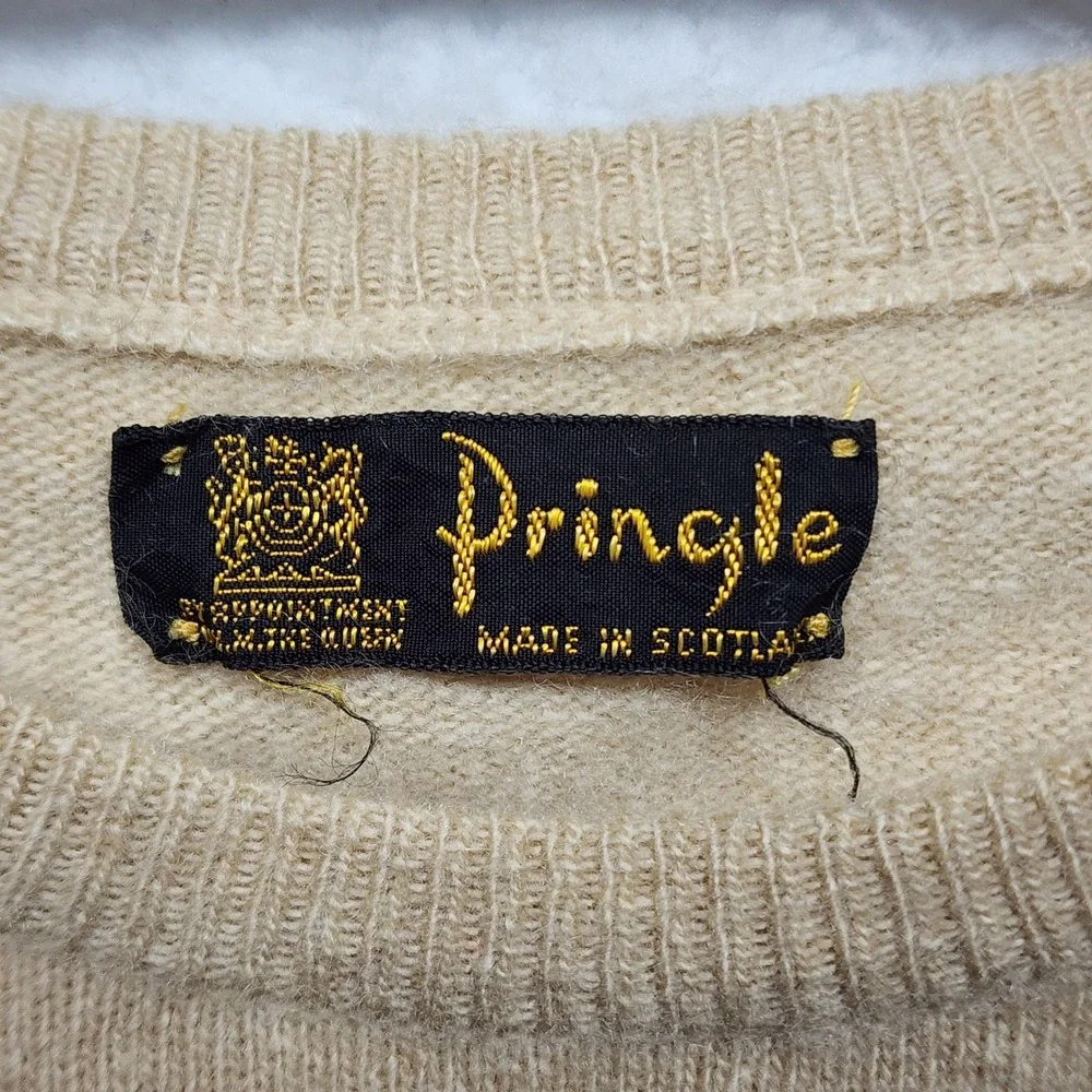 Vintage Pringle of Scotland 100% Cashmere Crewneck Sweater Tan Beige Size 42 - Picture 3 of 7